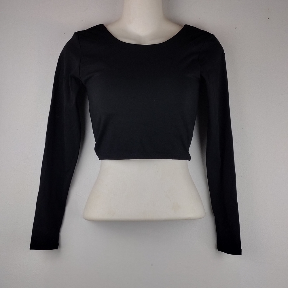 NWOT Black Long Sleeve Crop Top - Picture 1 of 7